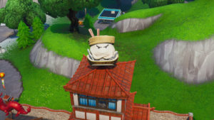 Гигантская голова пельменя в Китайском Квартале